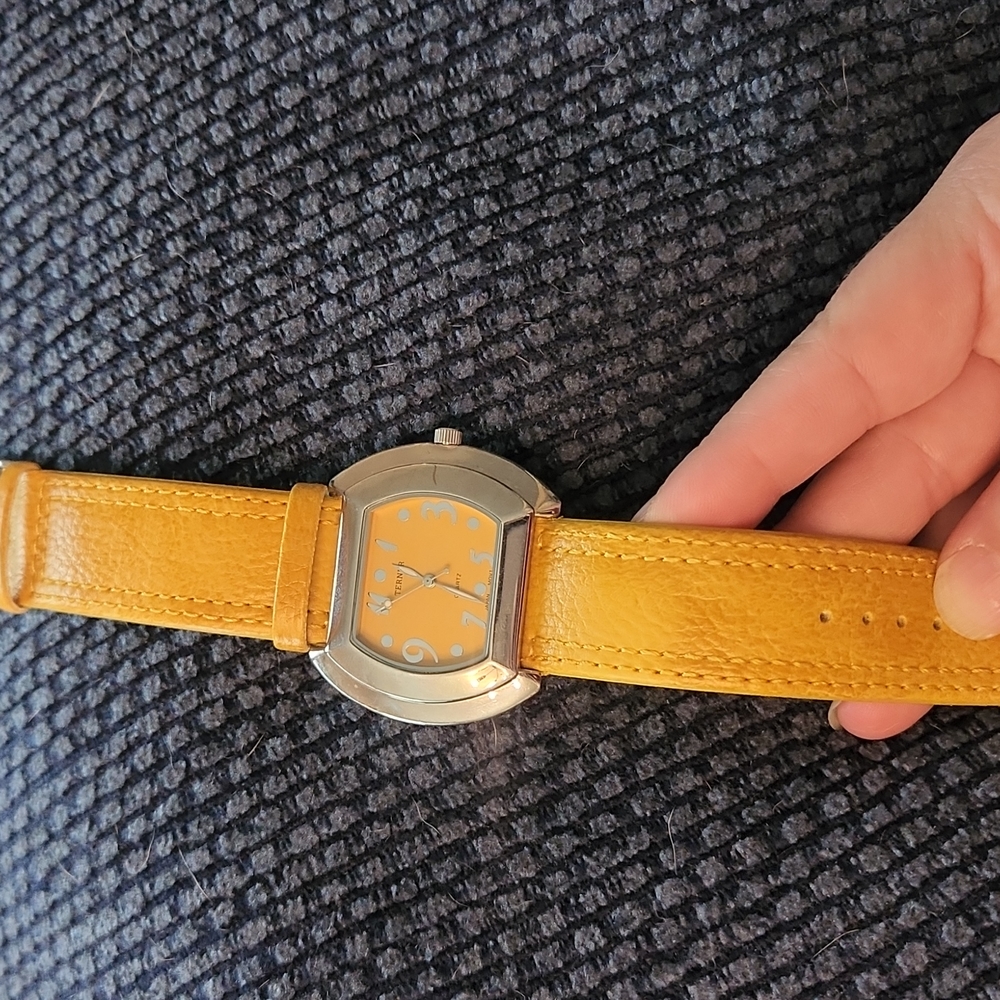 Bijoux Turner mustard yellow wrist watch with chrome case, original band